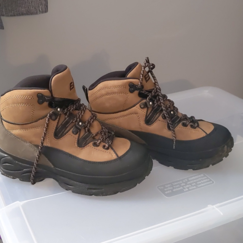 Women Hiking Boots